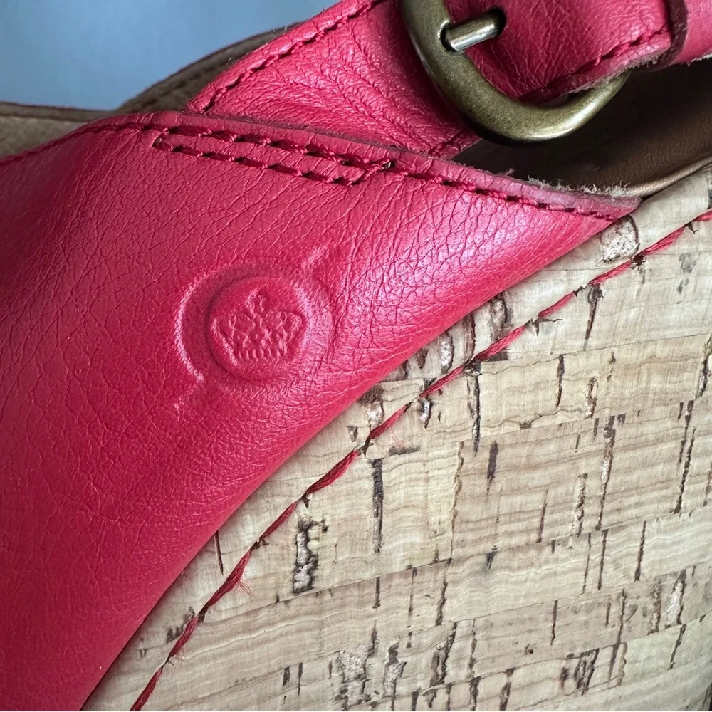 Born Jenni Red Leather Platform Comfort Sandals Size 8